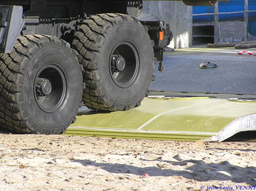 Premier plageage du L-CAT avec matériel roulant