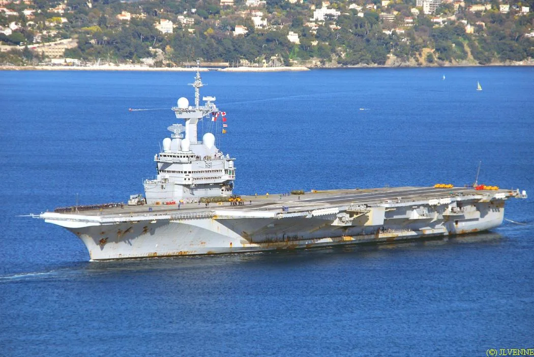 Le porte-avions Charles de Gaulle rentre de la mission Agapanthe