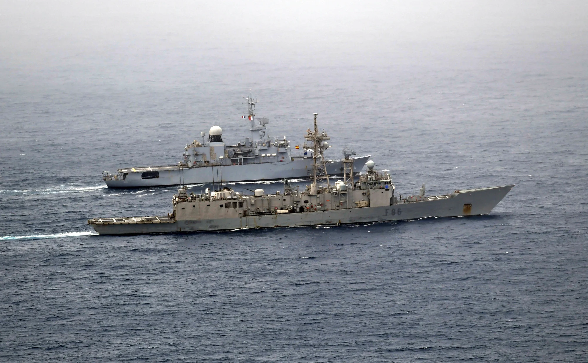 La frégate Nivôse et la frégate espagnole Canaria