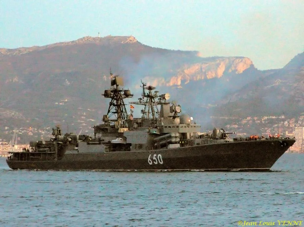 Départ du destroyer russe Admiral Chabanenko