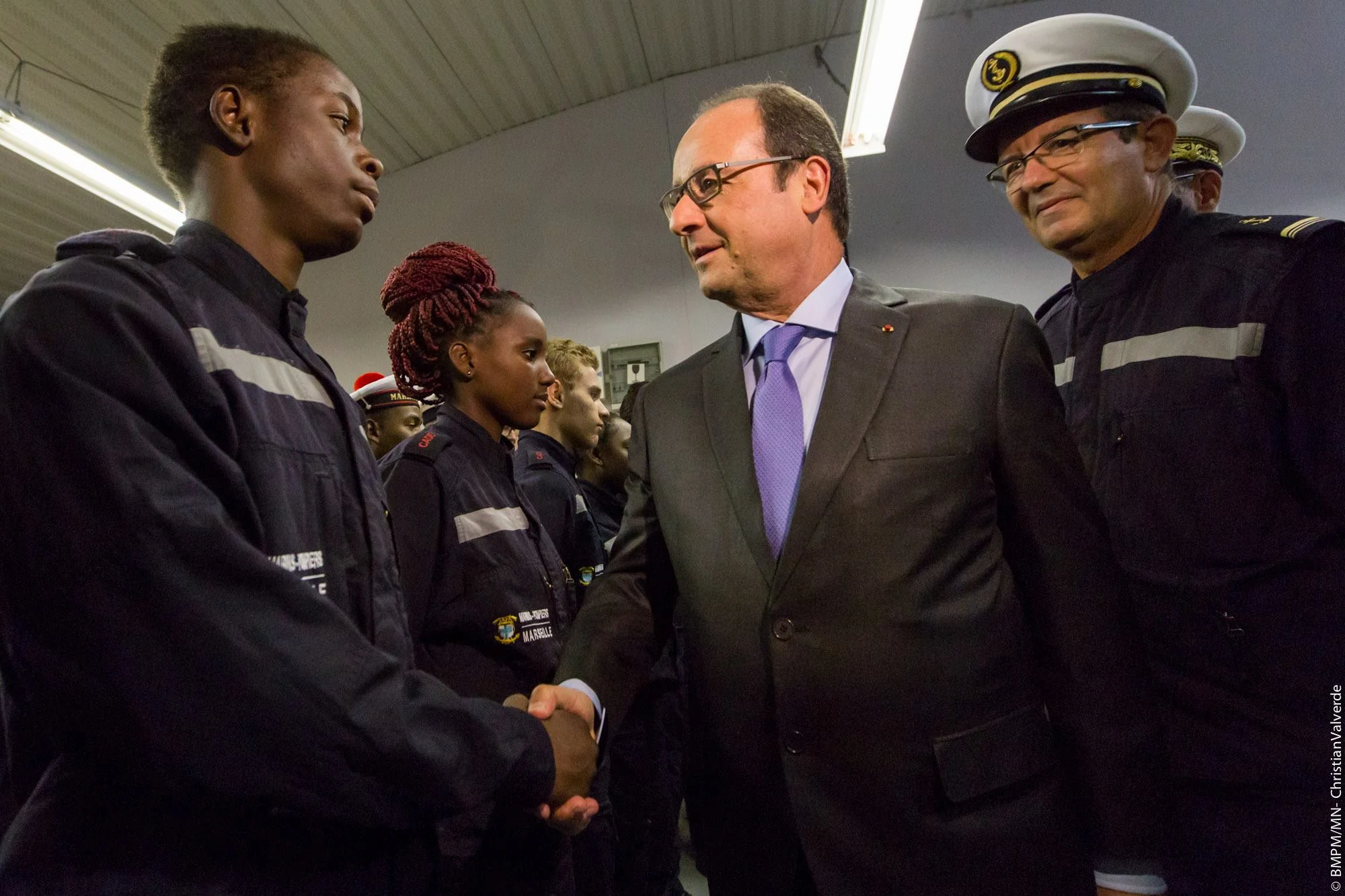 Le président de la République rencontre les cadets du Bataillon de marins-pompiers de Marseille