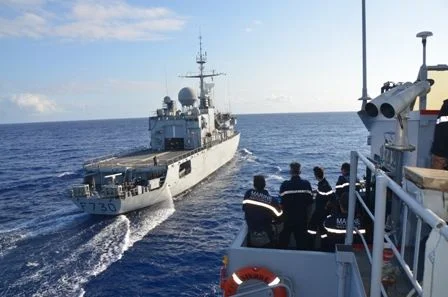 La frégate Floréal vue depuis le Nivose