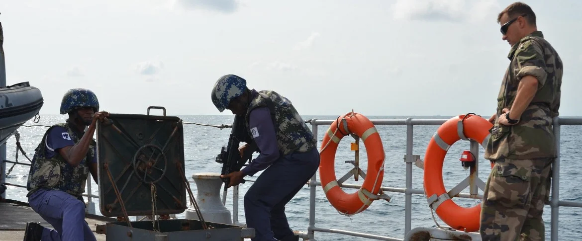 Le PHM Jacoubet à la barre de l’exercice NEMO 17.3 dans le golfe de Guinée 