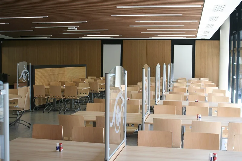 Des salles spacieuses et éclairées par la lumière du jour