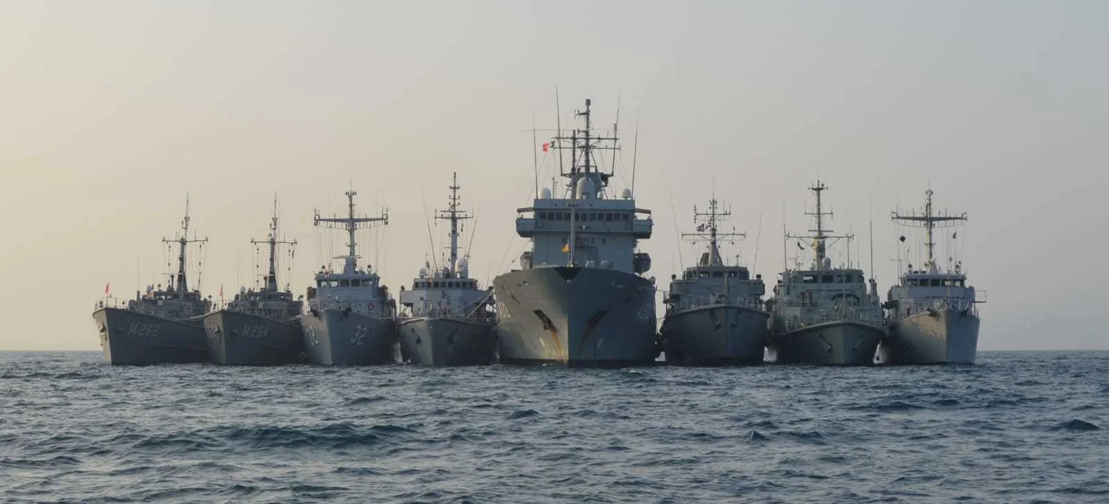 Les bâtiments du Standard Nato Mine Counter Measures Group 2