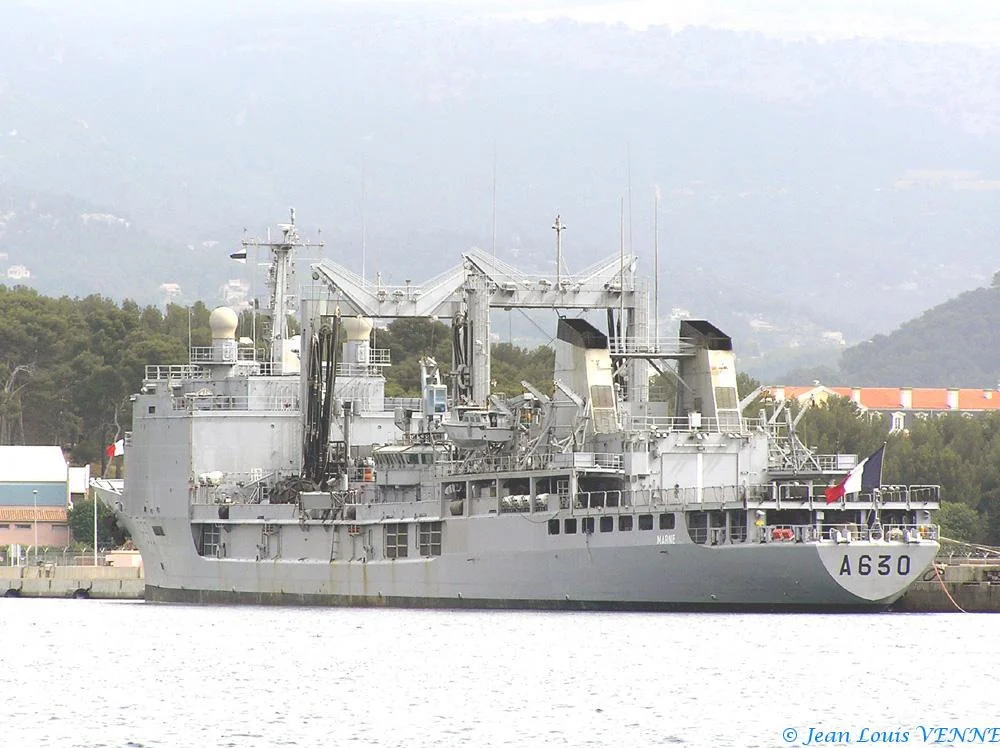 La Marne à quai à l’appontement Milhaud