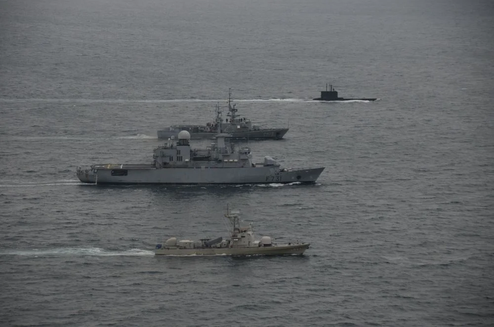 La frégate Prairial s'entraîne avec la marine équatorienne