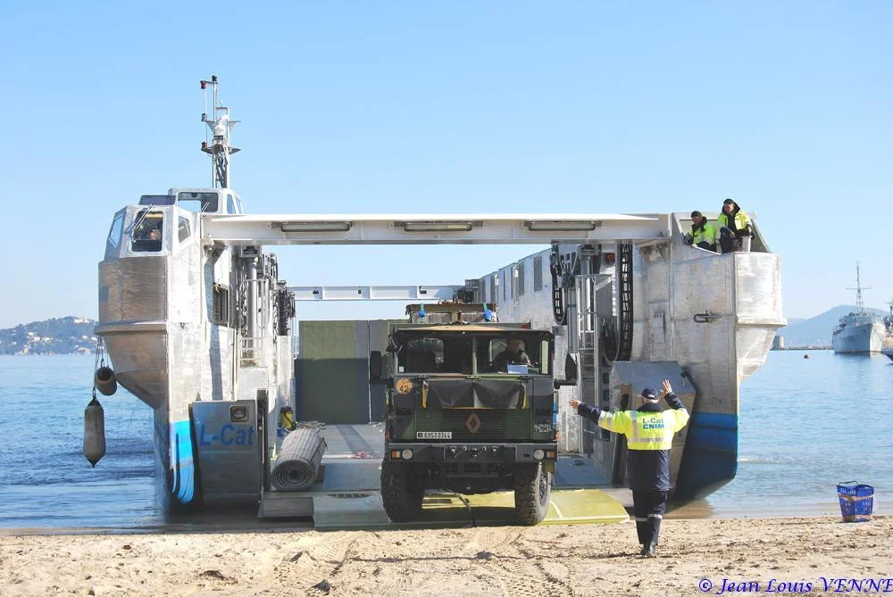 Premier plageage du L-CAT avec matériel roulant