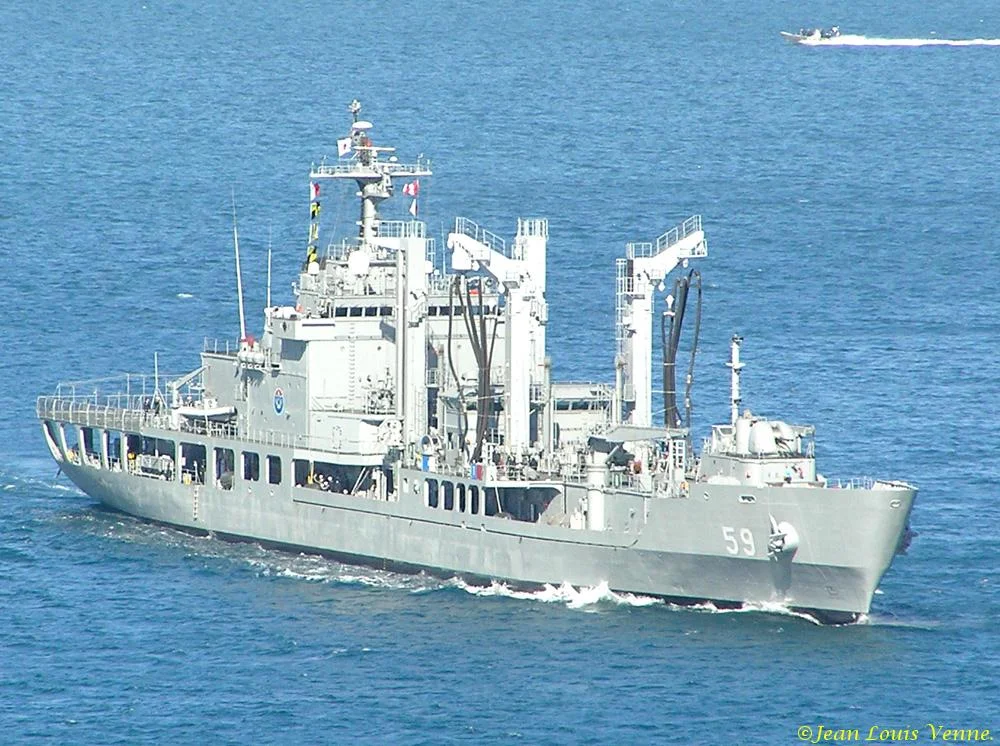 Le pétrolier-ravitailleur HWACHEON