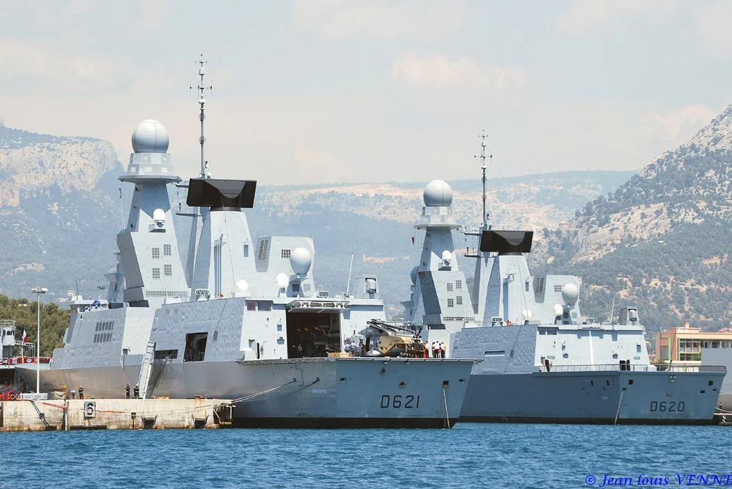 Appontage d’un NH90 sur le Chevalier-Paul