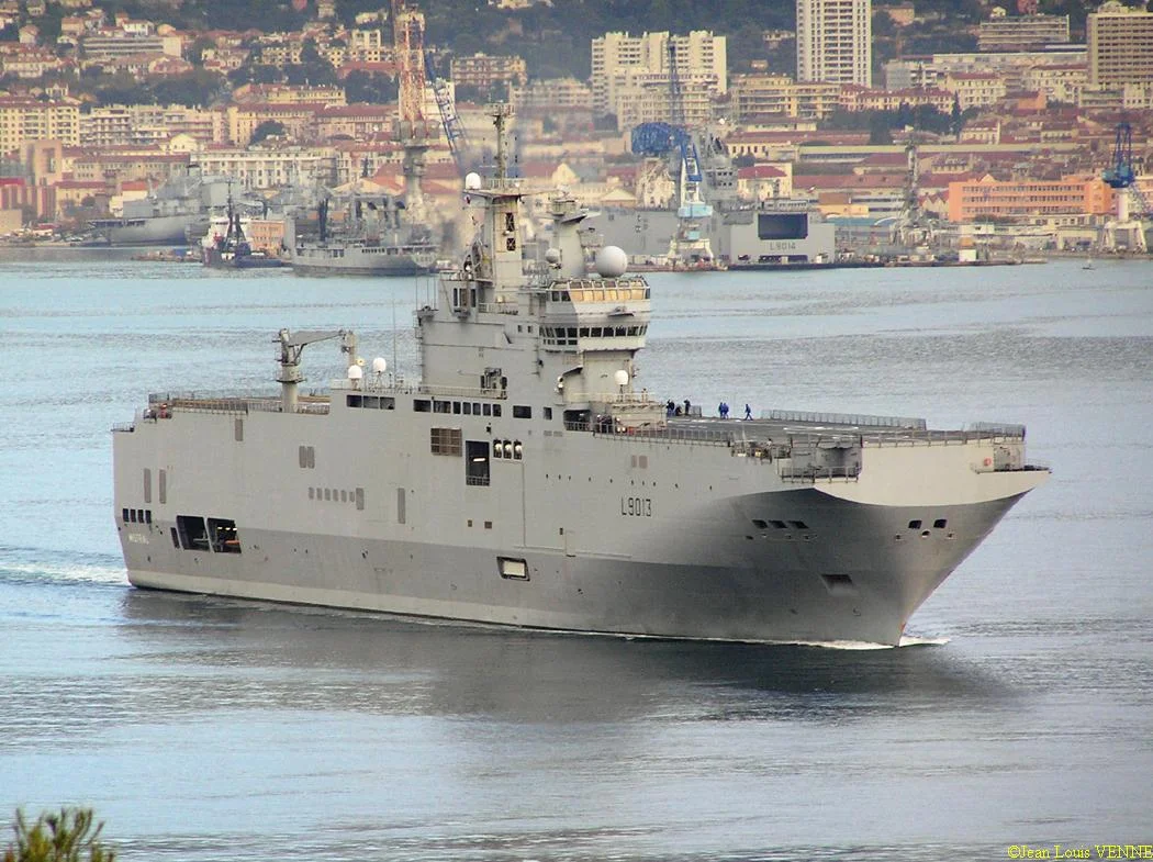 Le BPC Mistral appareille pour la Russie