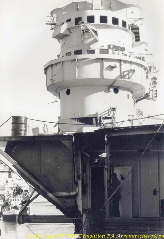 Démolition de l'Arromanches