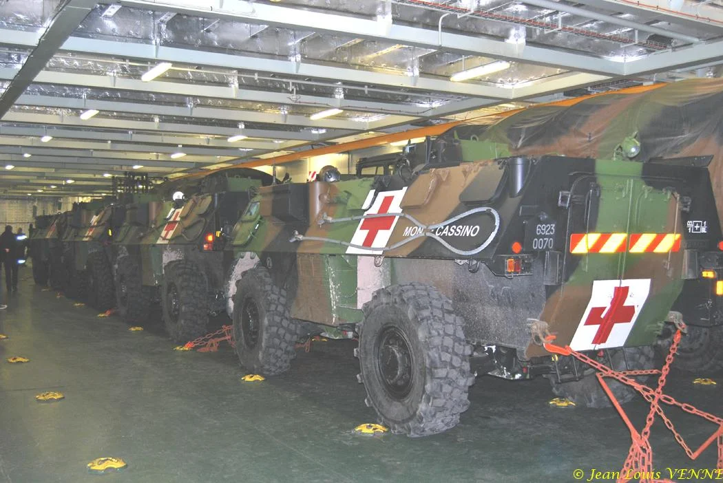 Dans les hangars du Mistral