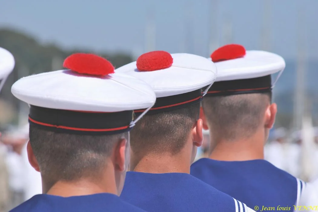 Le CIN de St Mandrier commémore l’appel du 18 juin devant la mairie