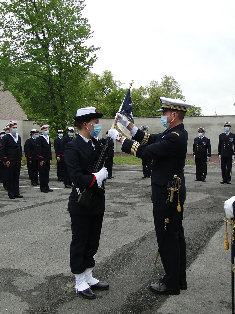 Remise de fanion à la préparation militaire Marine Eric Tabarly de Lille