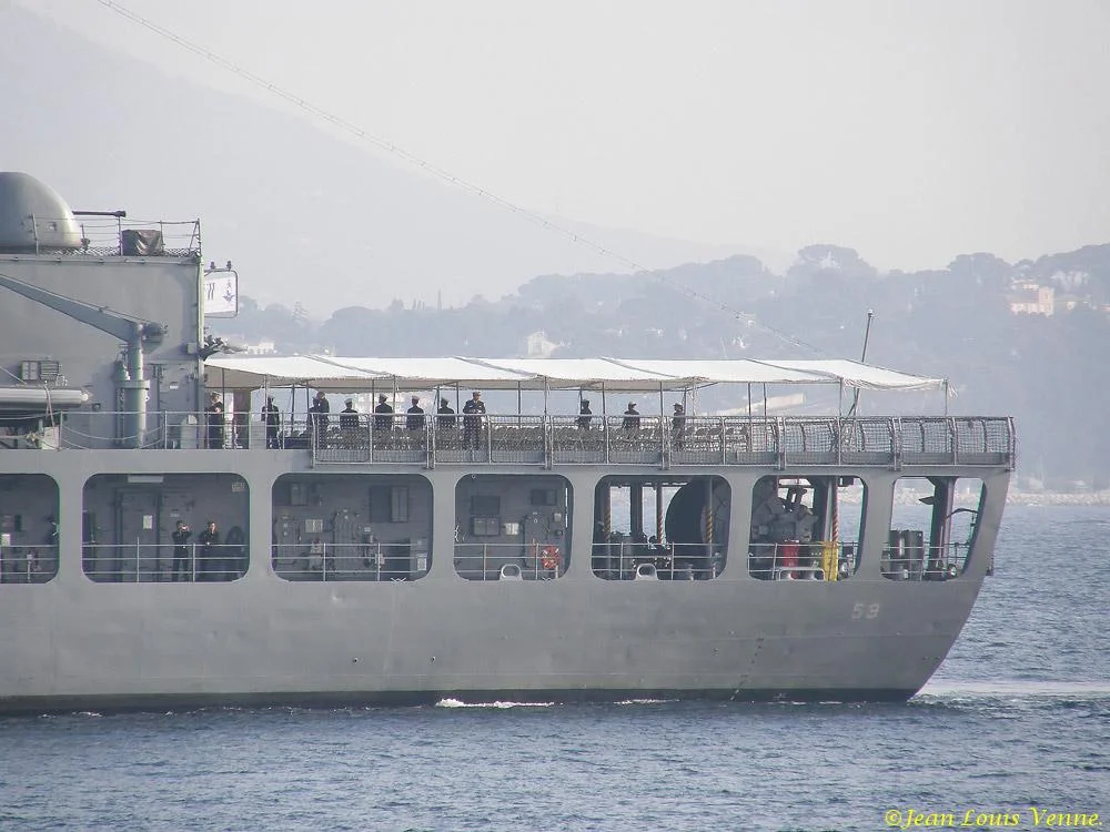 Le pétrolier-ravitailleur HWACHEON