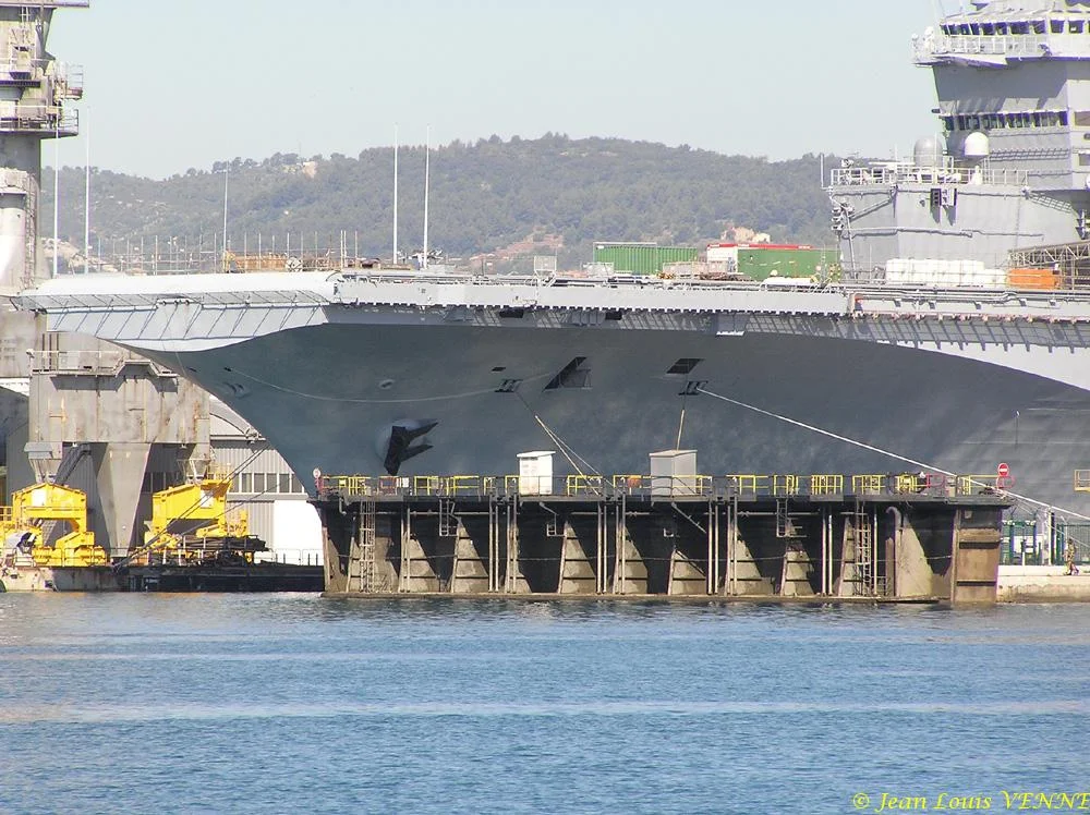 Ouverture de la porte du bassin du Charles de Gaulle