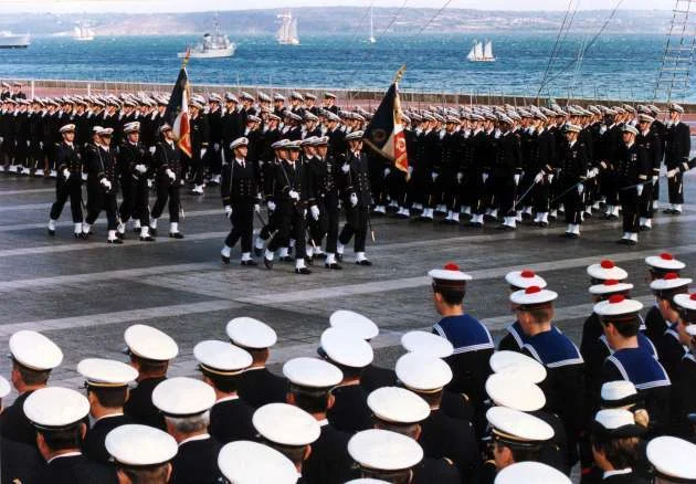 Cérémonie Ã  l'Ã‰cole navale