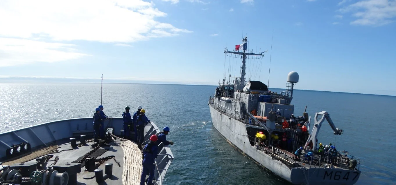 Entraînement au ravitaillement à la mer avec l'Andromède