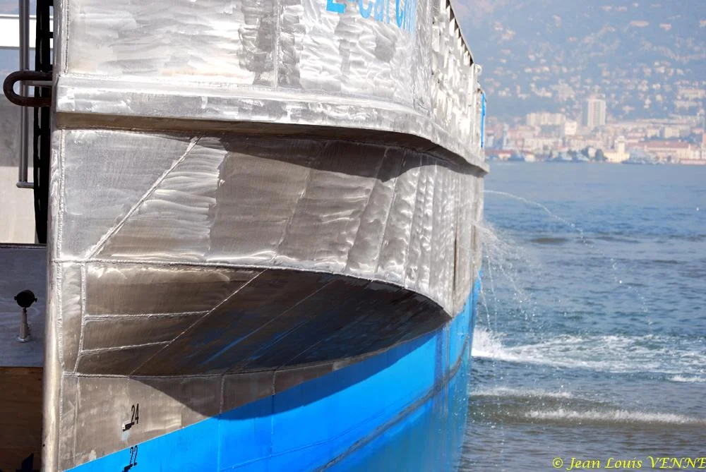 Le nouveau catamaran de débarquement de la CNIM