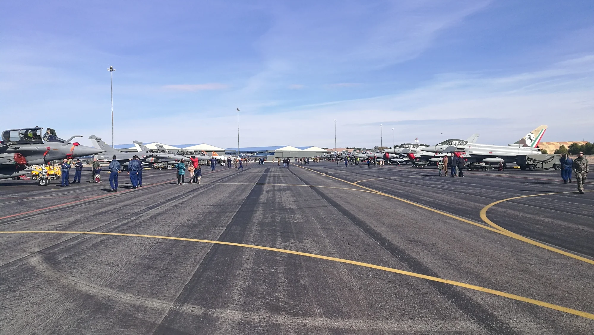 Une trentaine d’aéronefs venus de France, d’Italie et de Grèce réunis sur l'aéroport d'Albacete