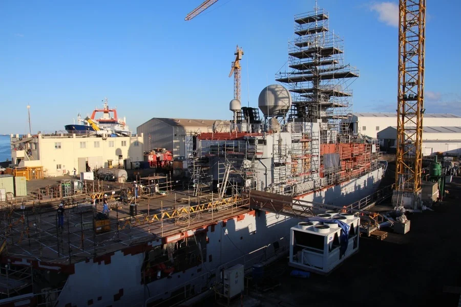 Le Floréal au cours de son arrêt technique délocalisé à l’île Maurice