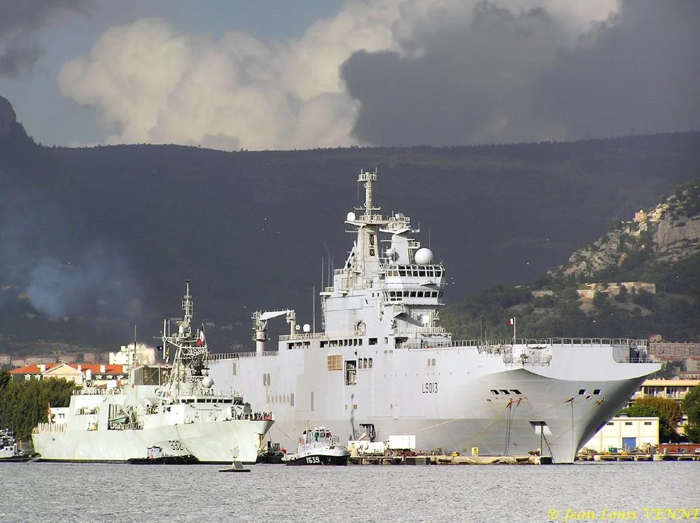 Arrivée à Toulon de la frégate canadienne Ville de Québec