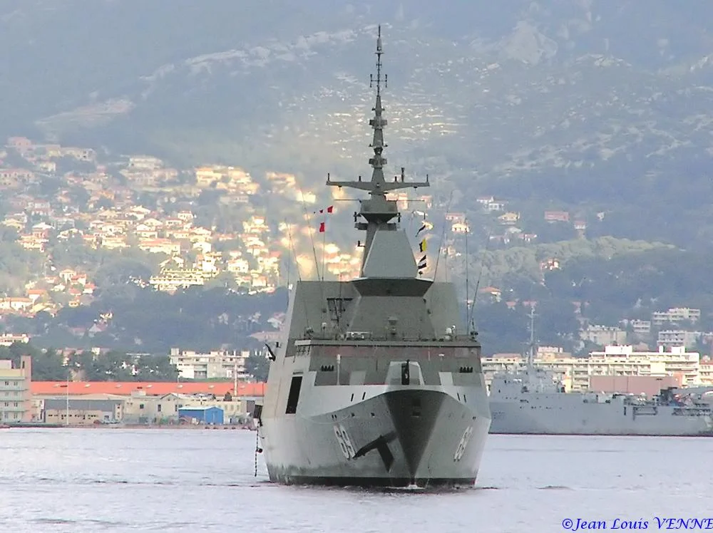 Appareillage de lâ€™Intrepid