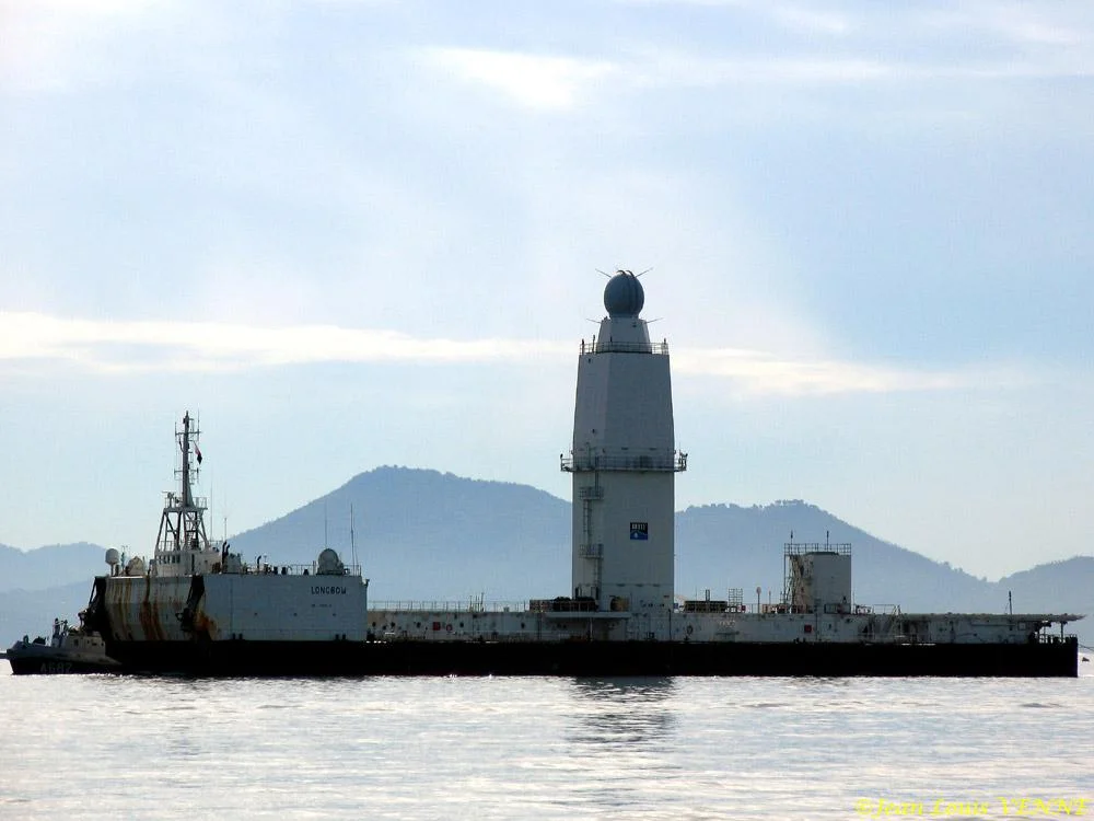 La barge Longbow de retour Ã  La Seyne sur mer