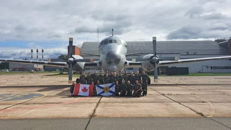 Un avion de patrouille maritime ATL2 de la Flottille 21F et son équipage participent à l’exercice OTAN de lutte anti sous-marine CUTLASS FURY 23
