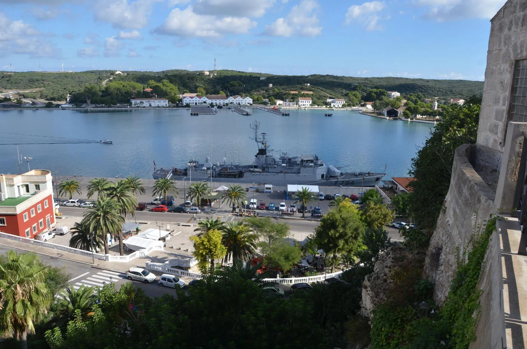 L’aviso « enseigne de vaisseau Jacoubet » en escale à Port Mahon