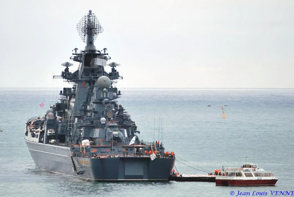 Le croiseur nucléaire russe Pierre le Grand à Toulon