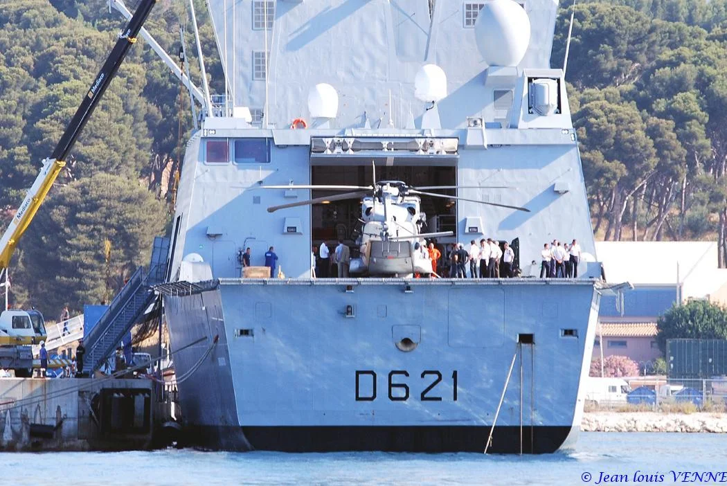 Appontage d’un NH90 sur le Chevalier-Paul