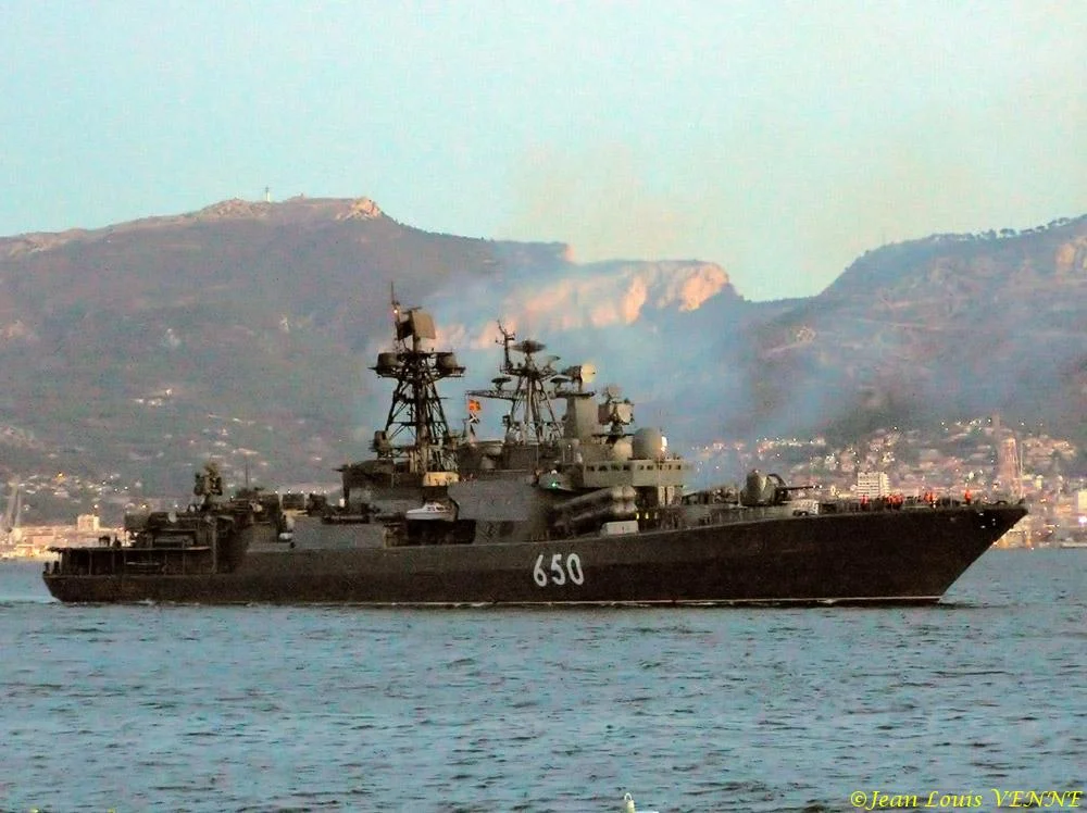 Départ du destroyer russe Admiral Chabanenko