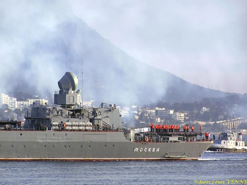 Arrivée Ã  toulon du croiseur Russe Moskva