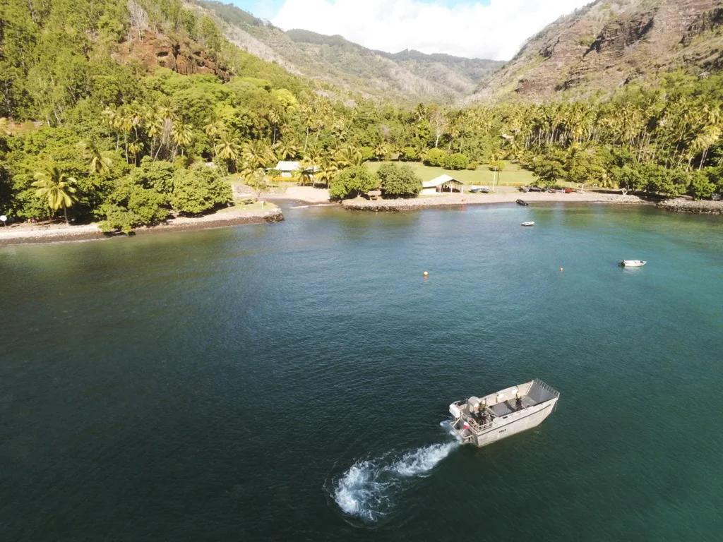 Reconnaissance de plage en baie d’Hanaiapa