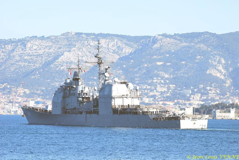 Le croiseur Vicksburg arrive à Toulon