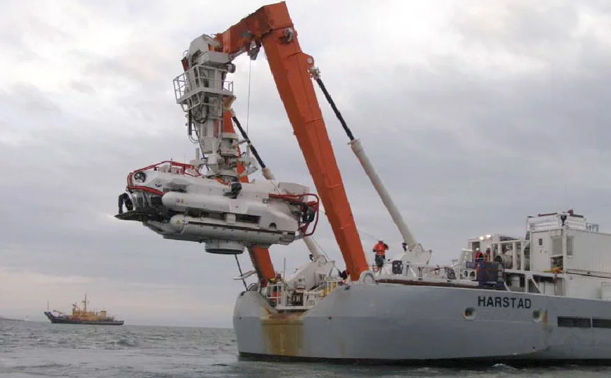 Le système de sauvetage de sous-marins de l'OTAN a été installé sur le Harstad, un garde-côtes Norvégien, pour de premiers essais Ã  la mer