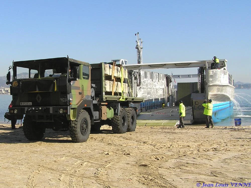Premier plageage du L-CAT avec matériel roulant