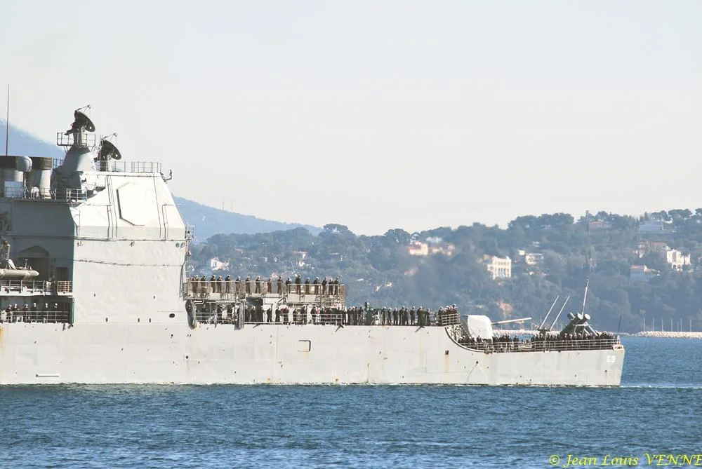 Le croiseur Vicksburg arrive à Toulon