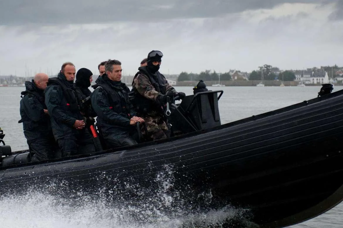 Le général de Saint Quentin a embarqué sur un Etraco