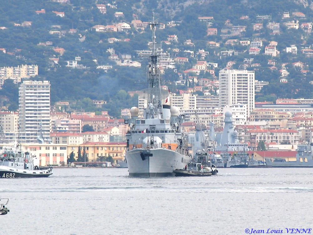 Le Jean de Vienne sort de bassin