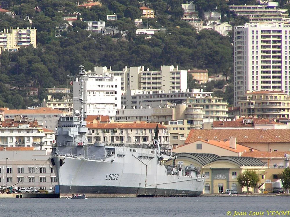 L’Orage reste seul à quai