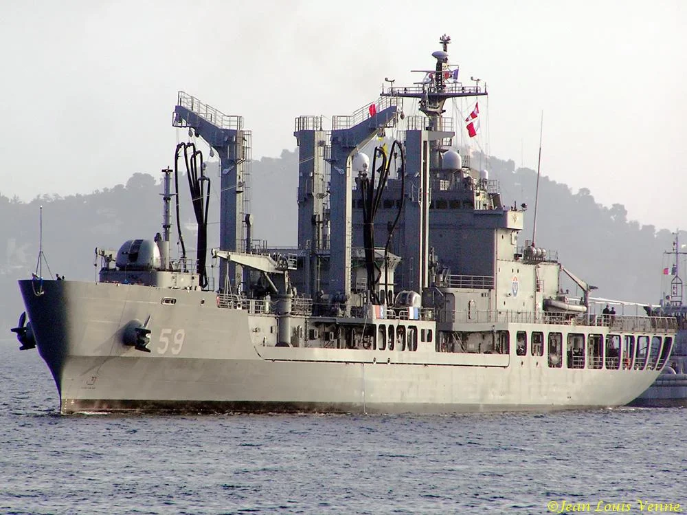 Le pétrolier-ravitailleur HWACHEON