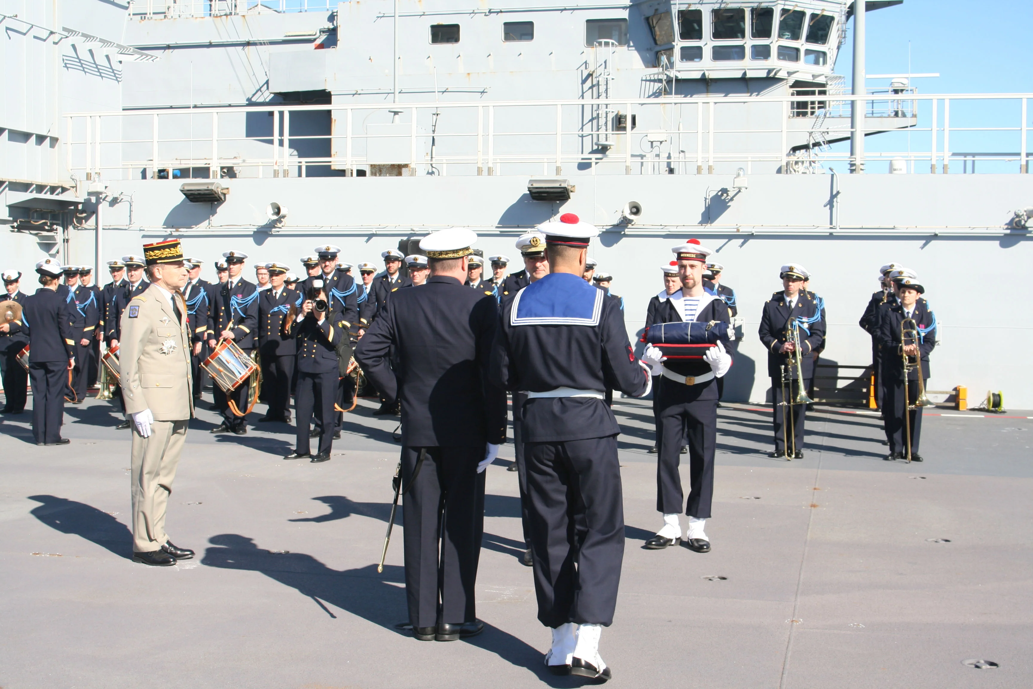 Remise de la flamme de guerre