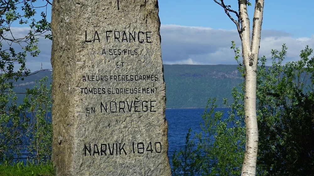 Monument en l’honneur des militaires tombés lors des combats de Narvik
