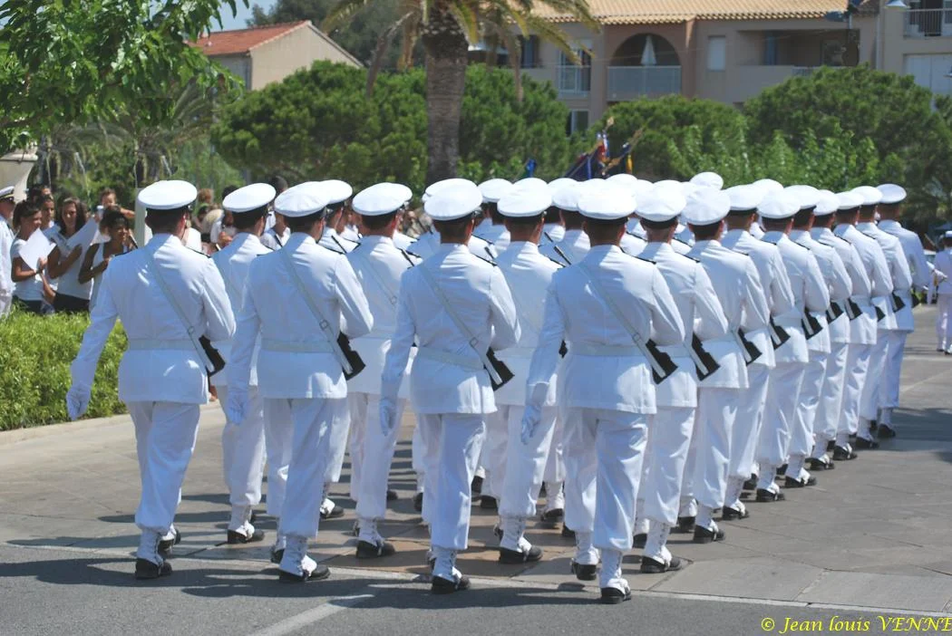 Défilé du CIN précédé de la musique