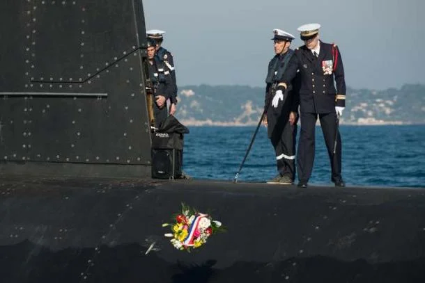 Immersion des cendres du dernier survivant du Casabianca