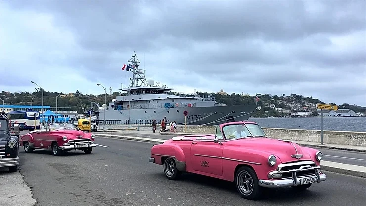 Le patrouilleur La Combattante en escale à La Havane