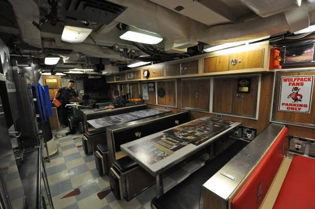 La cafétariat de l'équipage